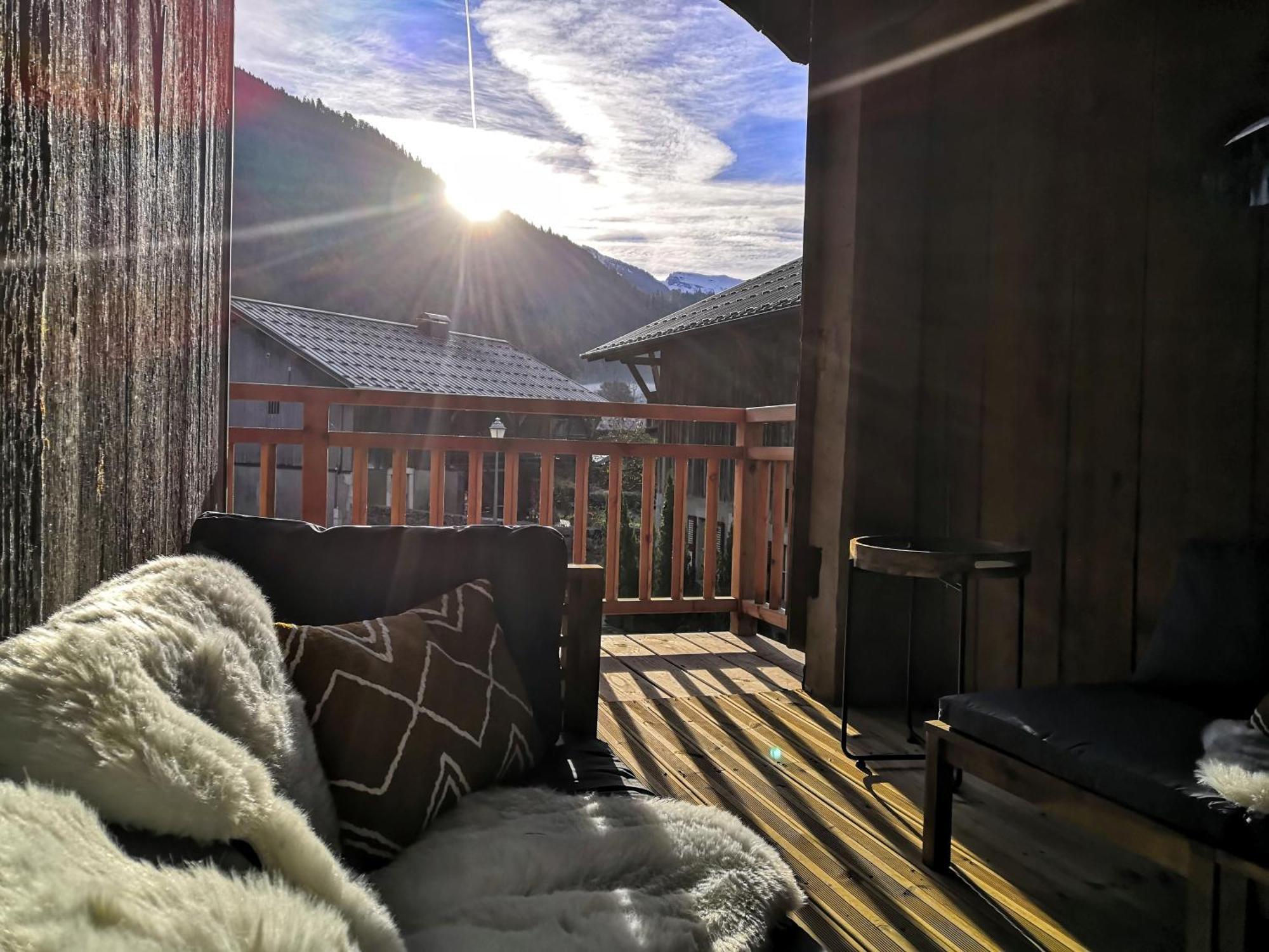 Chez Leon, Jacuzzi Et Sauna Des Le 1Er Septembre 2025 Samoens Exterior photo